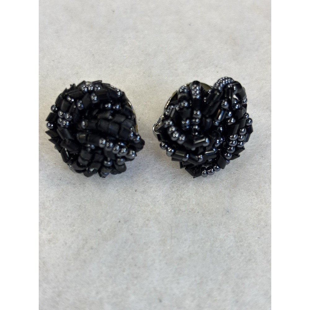 Women's Chunky Black Seed Bead Clip On Earrings Retro‎ Classic Vintage Timeless